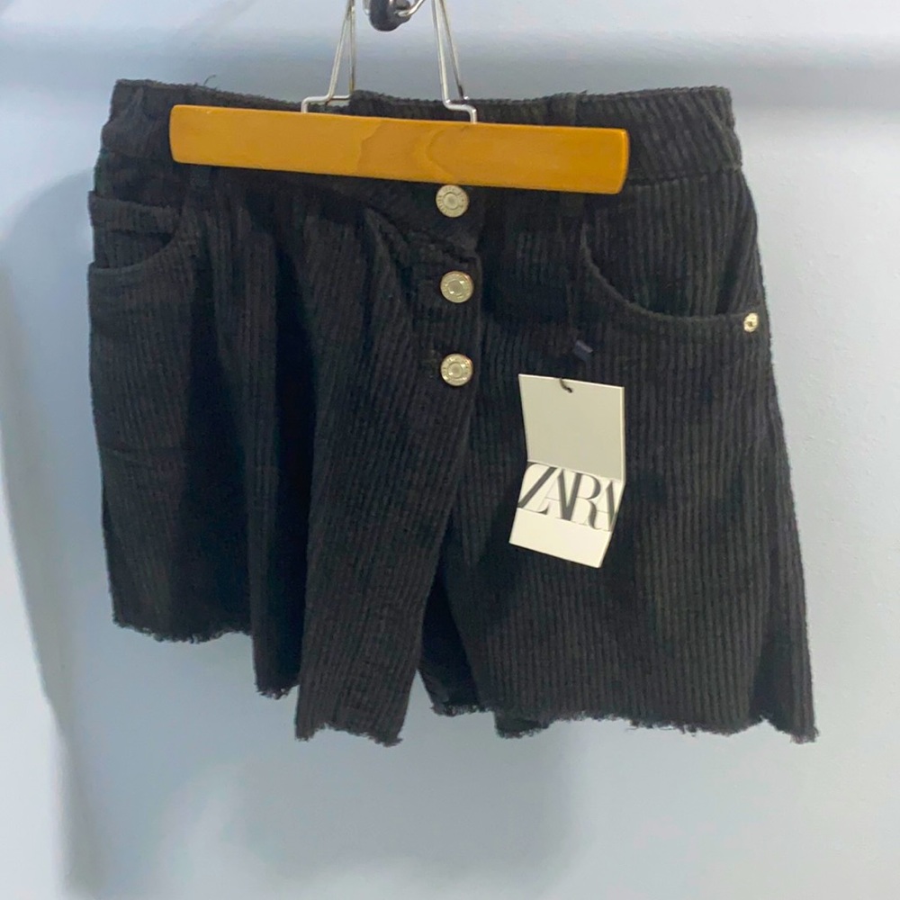 New with tags Zara skort